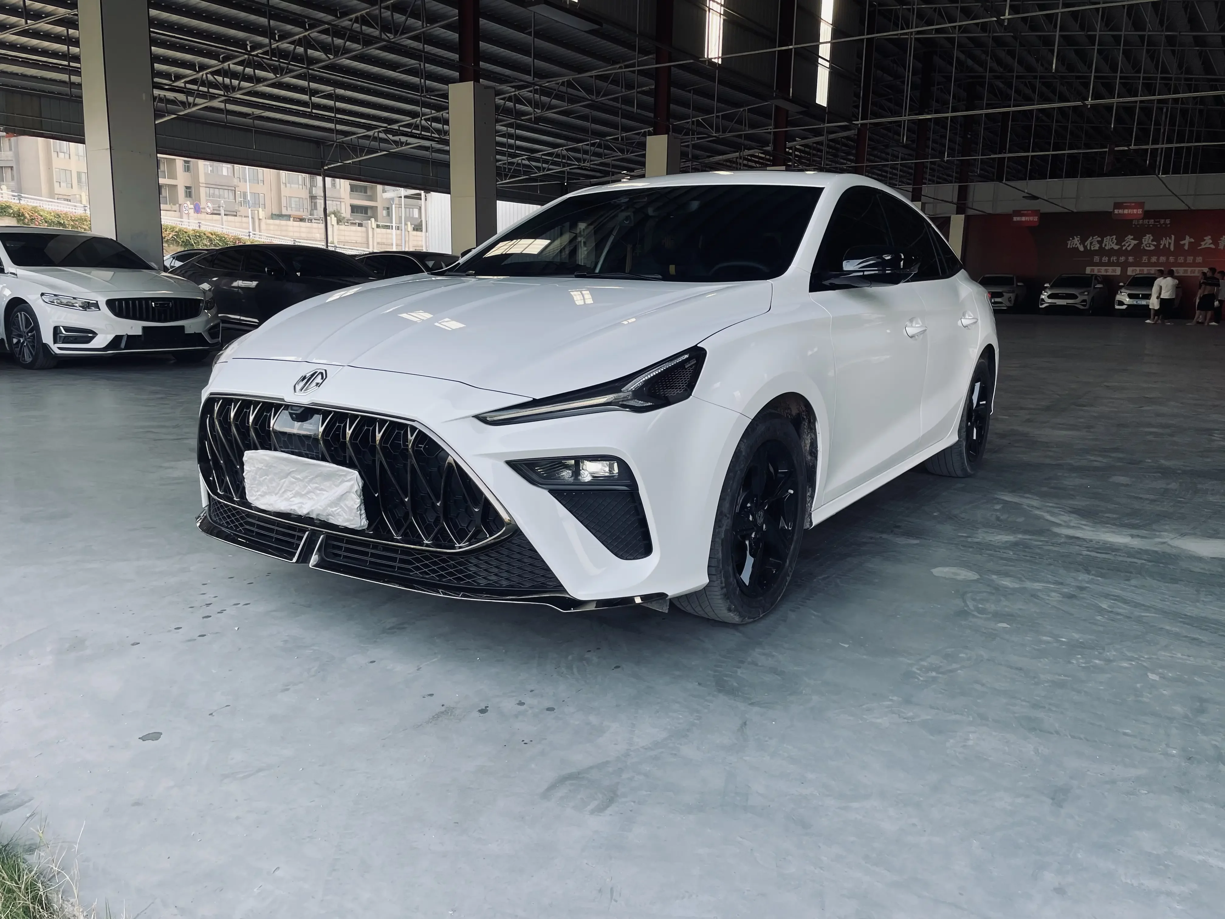 MG 5 Scorpio