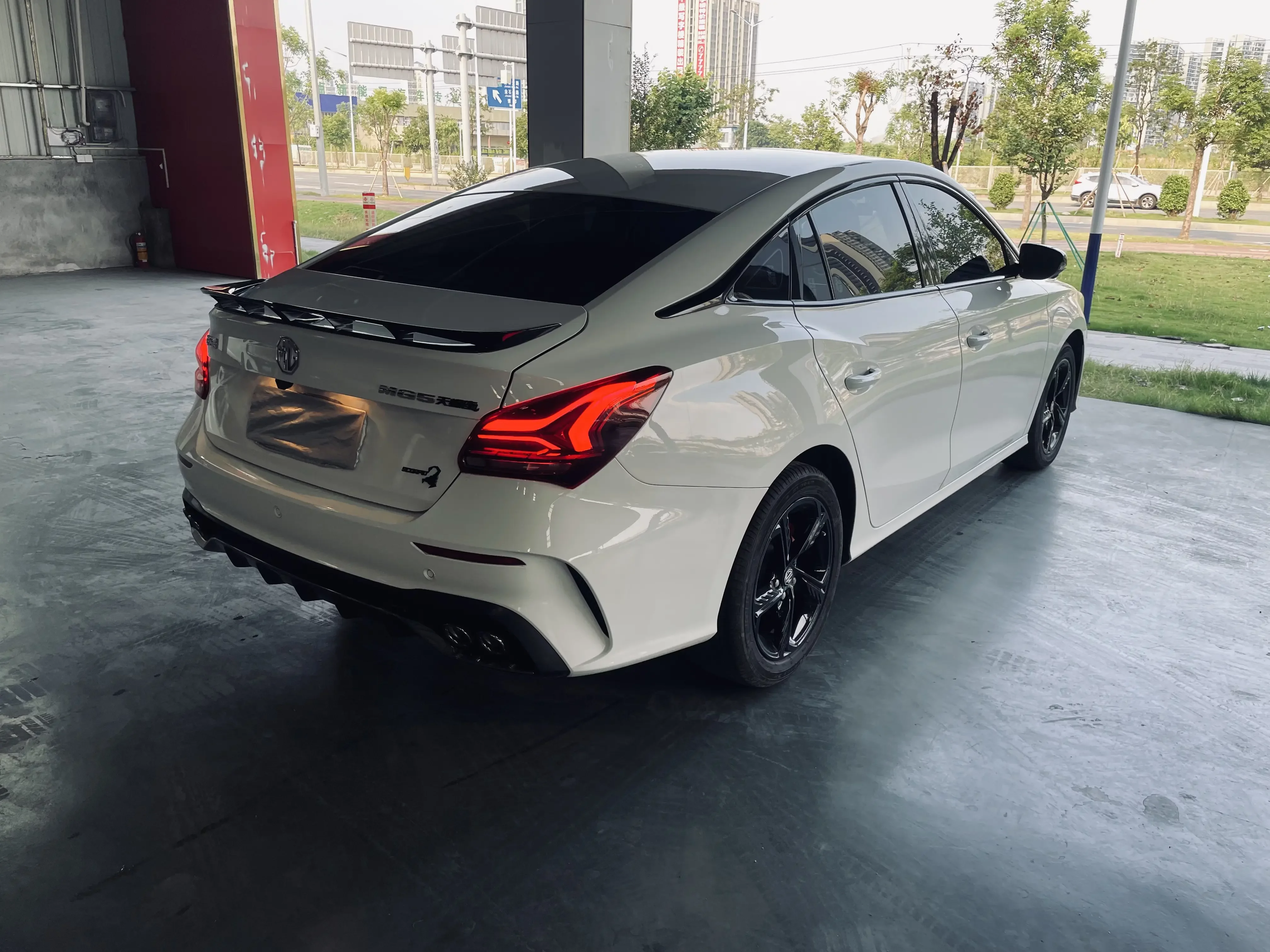 MG 5 Scorpio