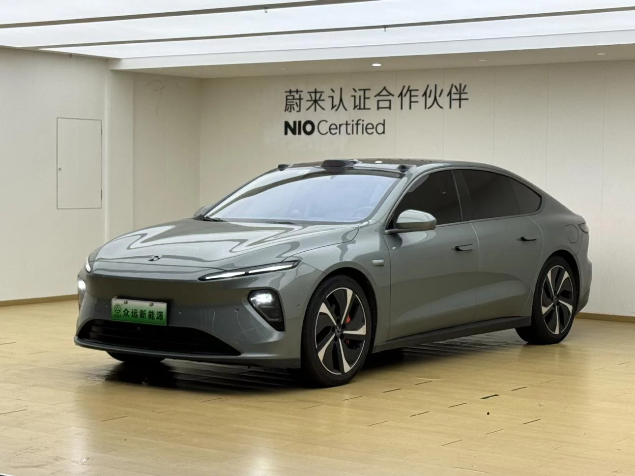 NIO ET7