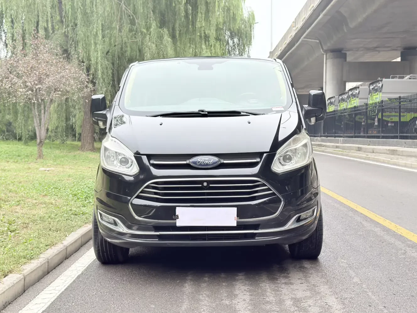 Ford Toureo