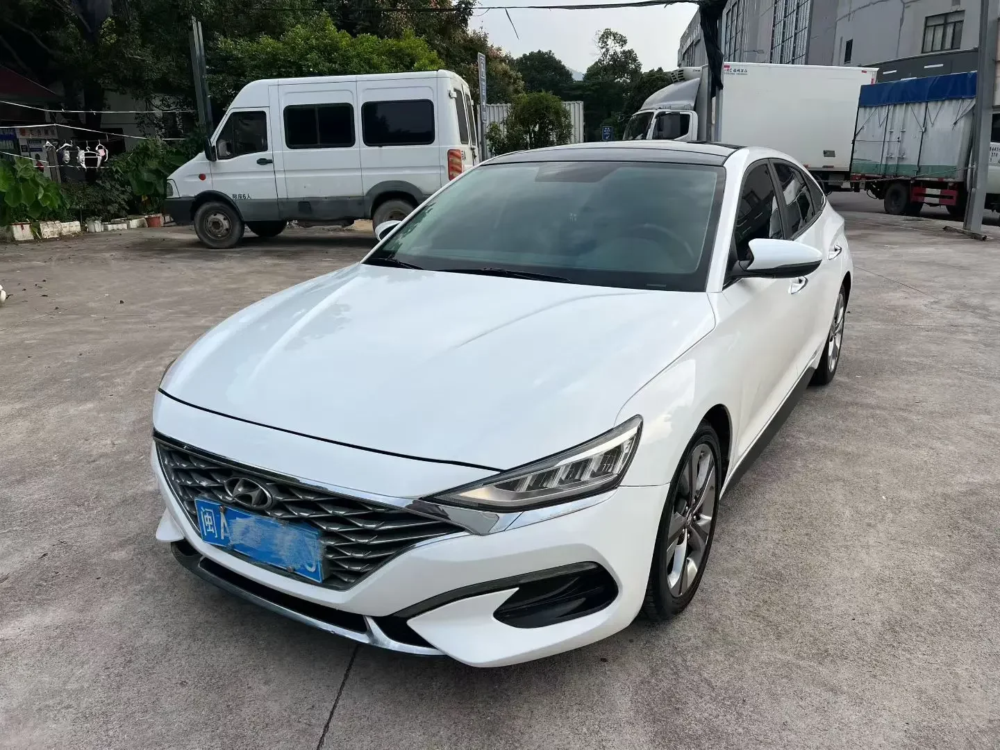 Hyundai Lafesta
