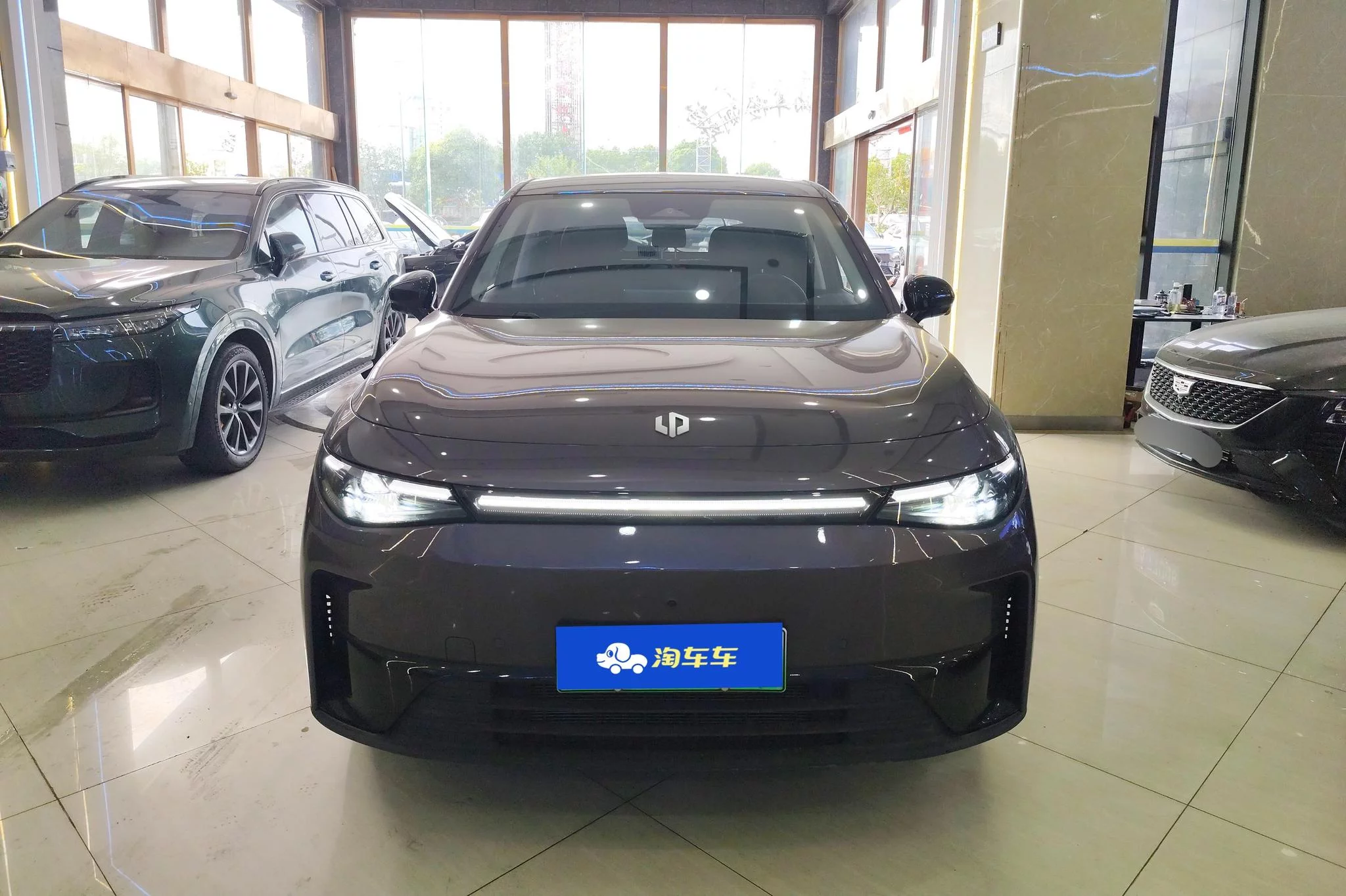 Leapmotor C10