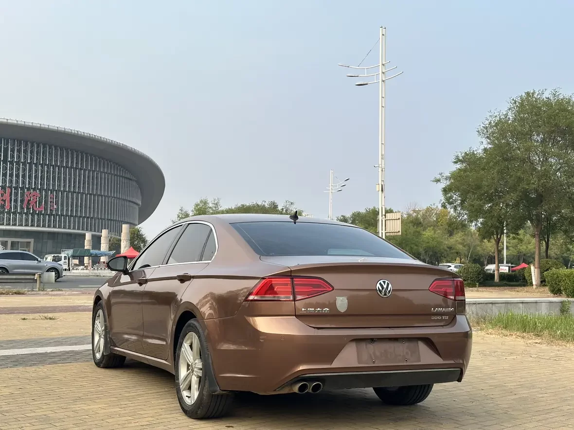Volkswagen Lamando