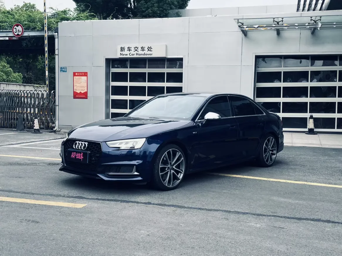 Audi S4
