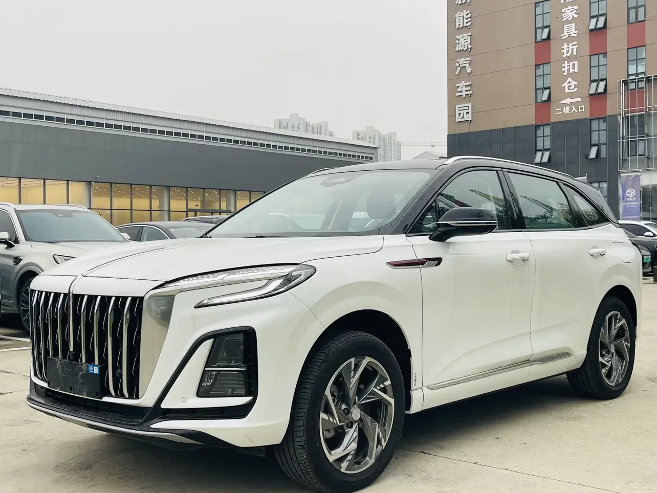 Hongqi HS3 PHEV