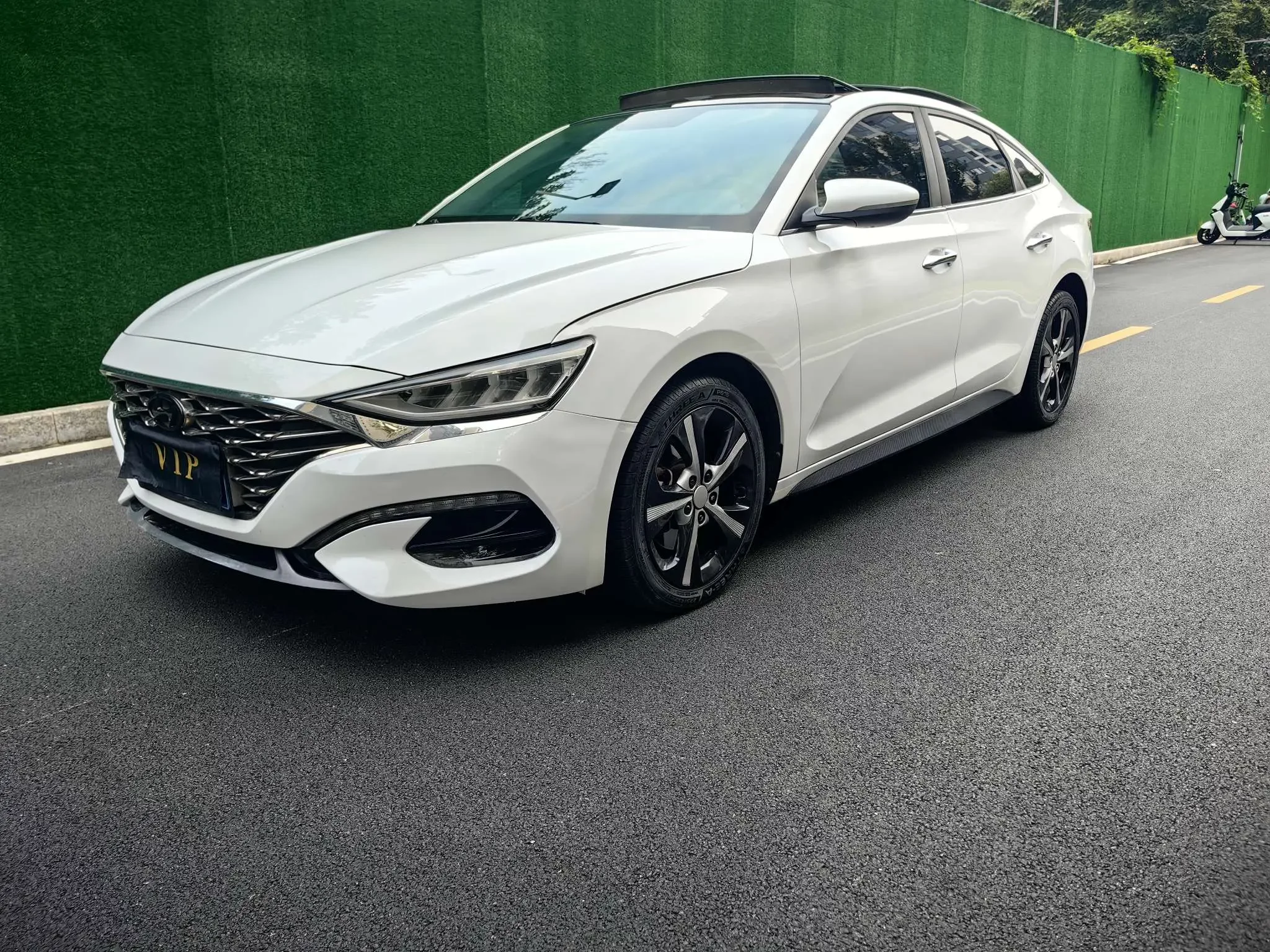 Hyundai Lafesta