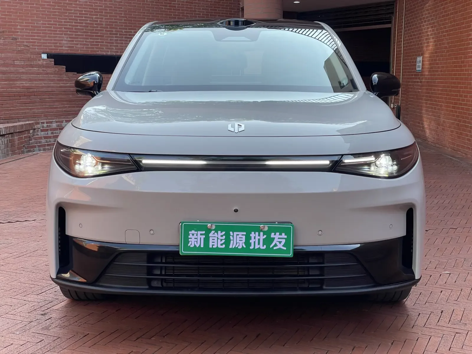 Leapmotor C10