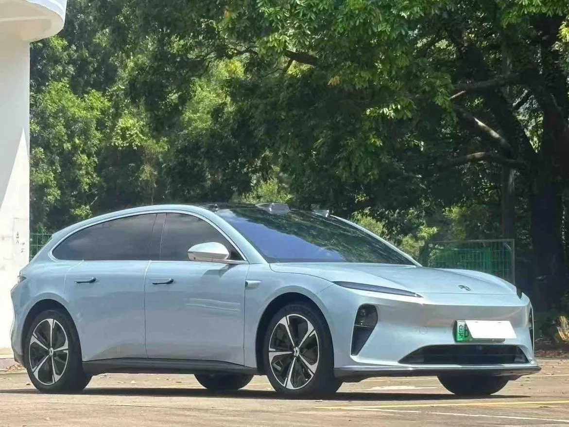 NIO ET5T
