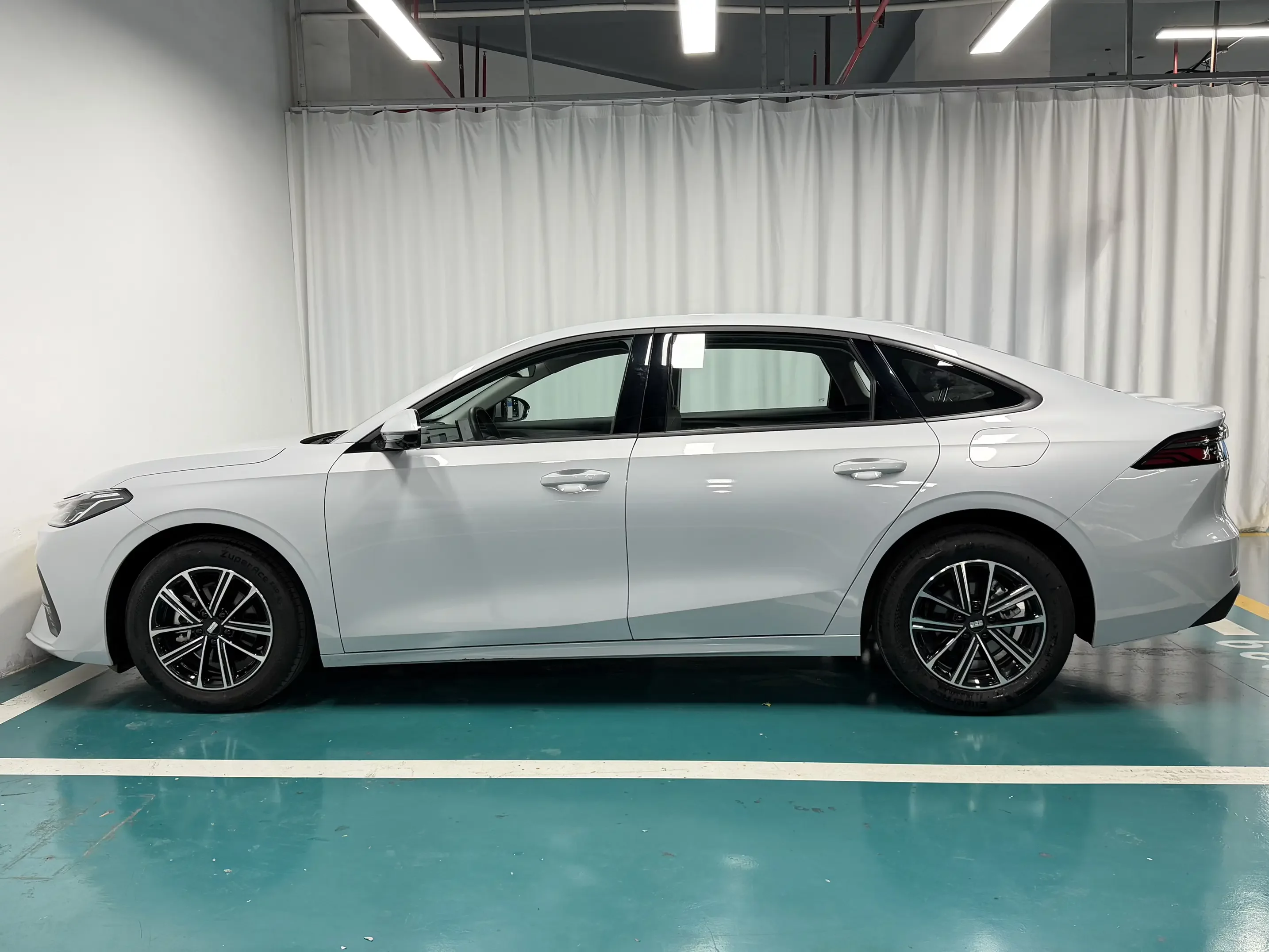 Geely Galaxy A7 EM