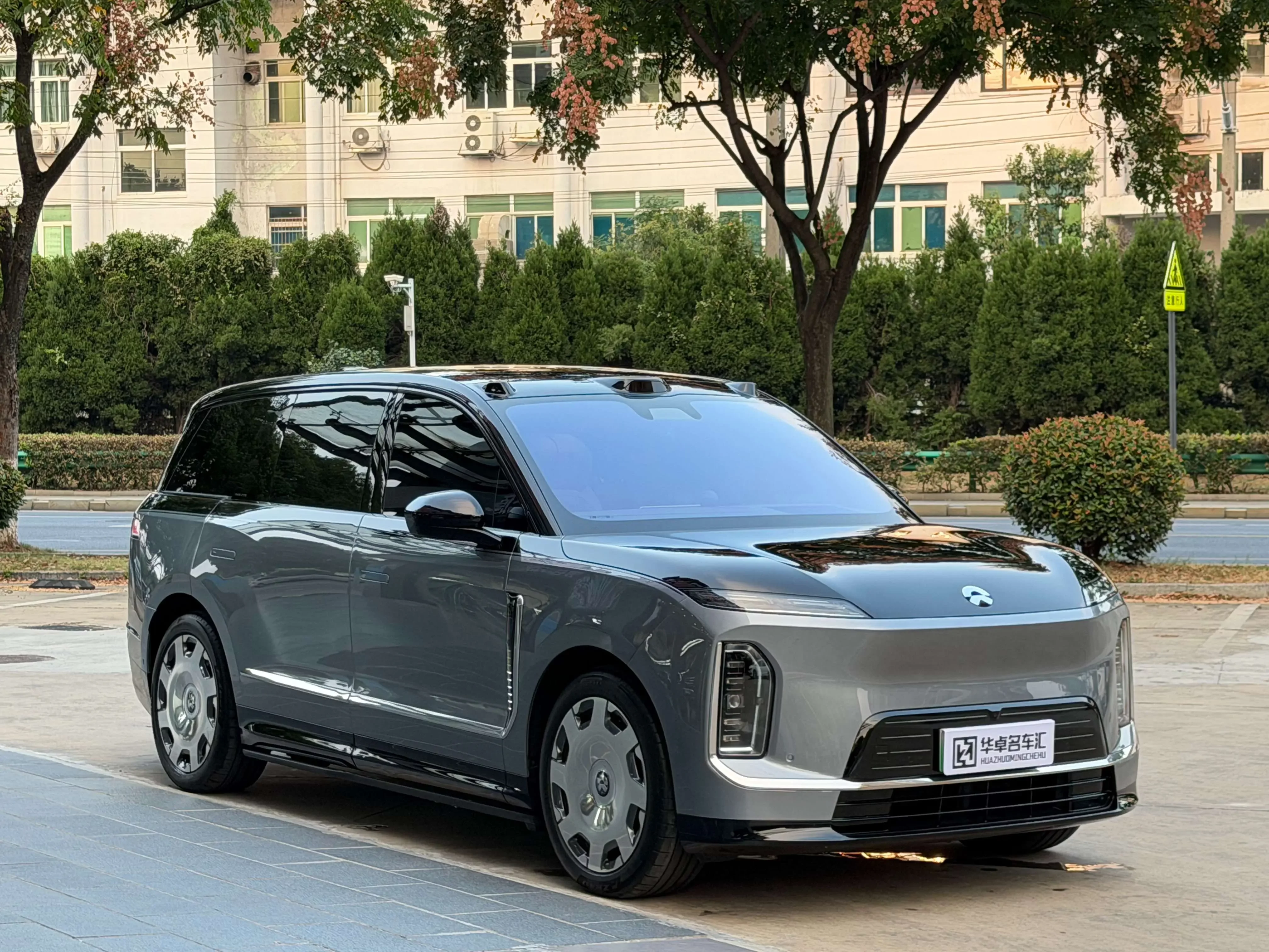 NIO ES9