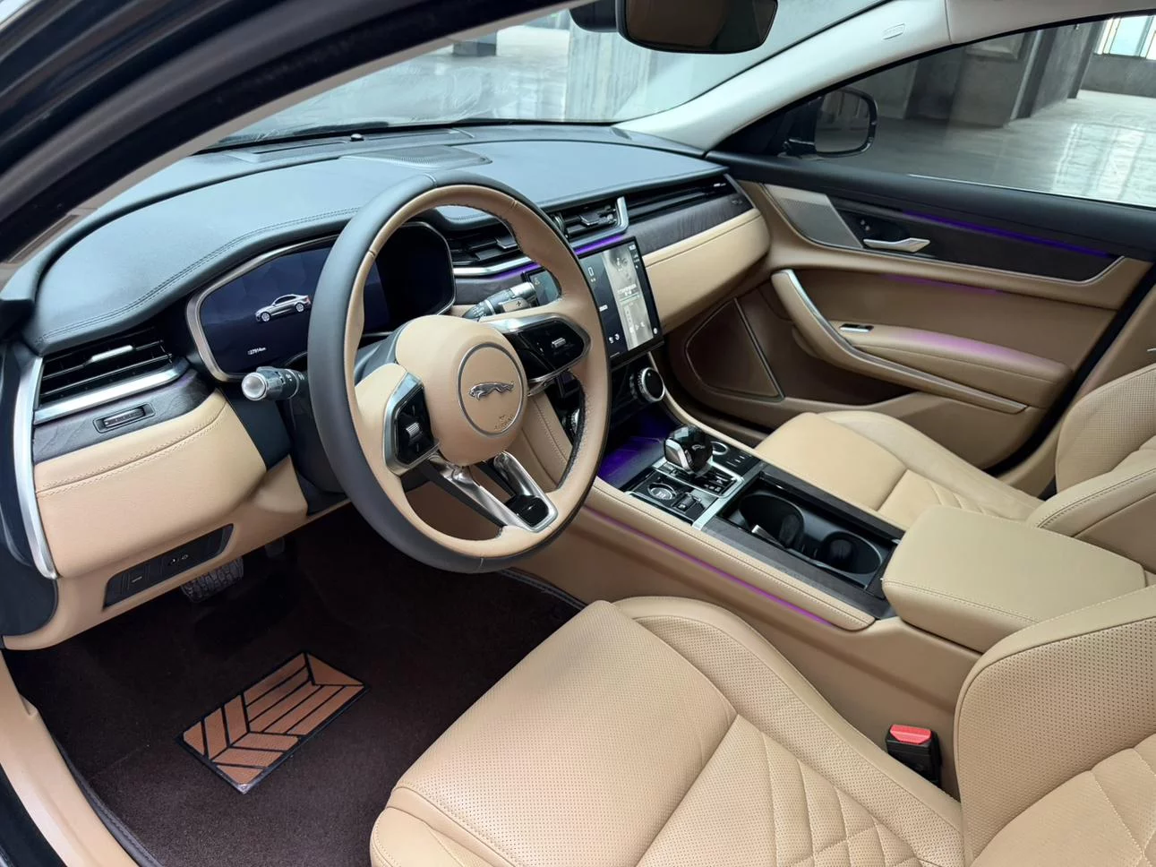Jaguar XFL