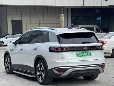 Volkswagen ID.6 CROZZ
