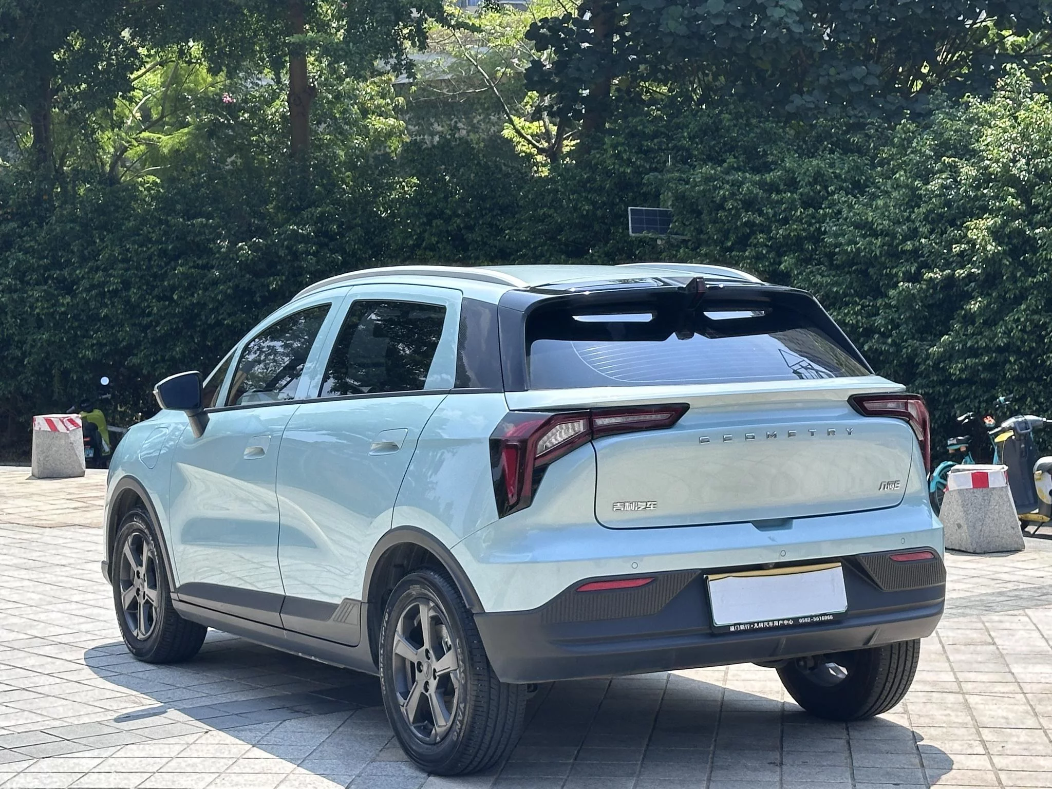 Geely Geometry E Firefly