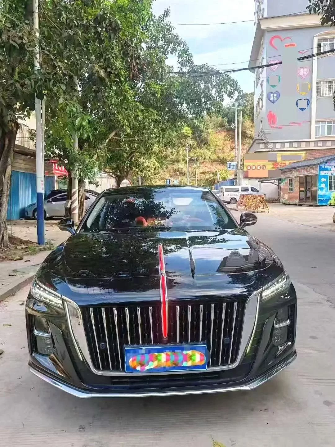 Hongqi H5