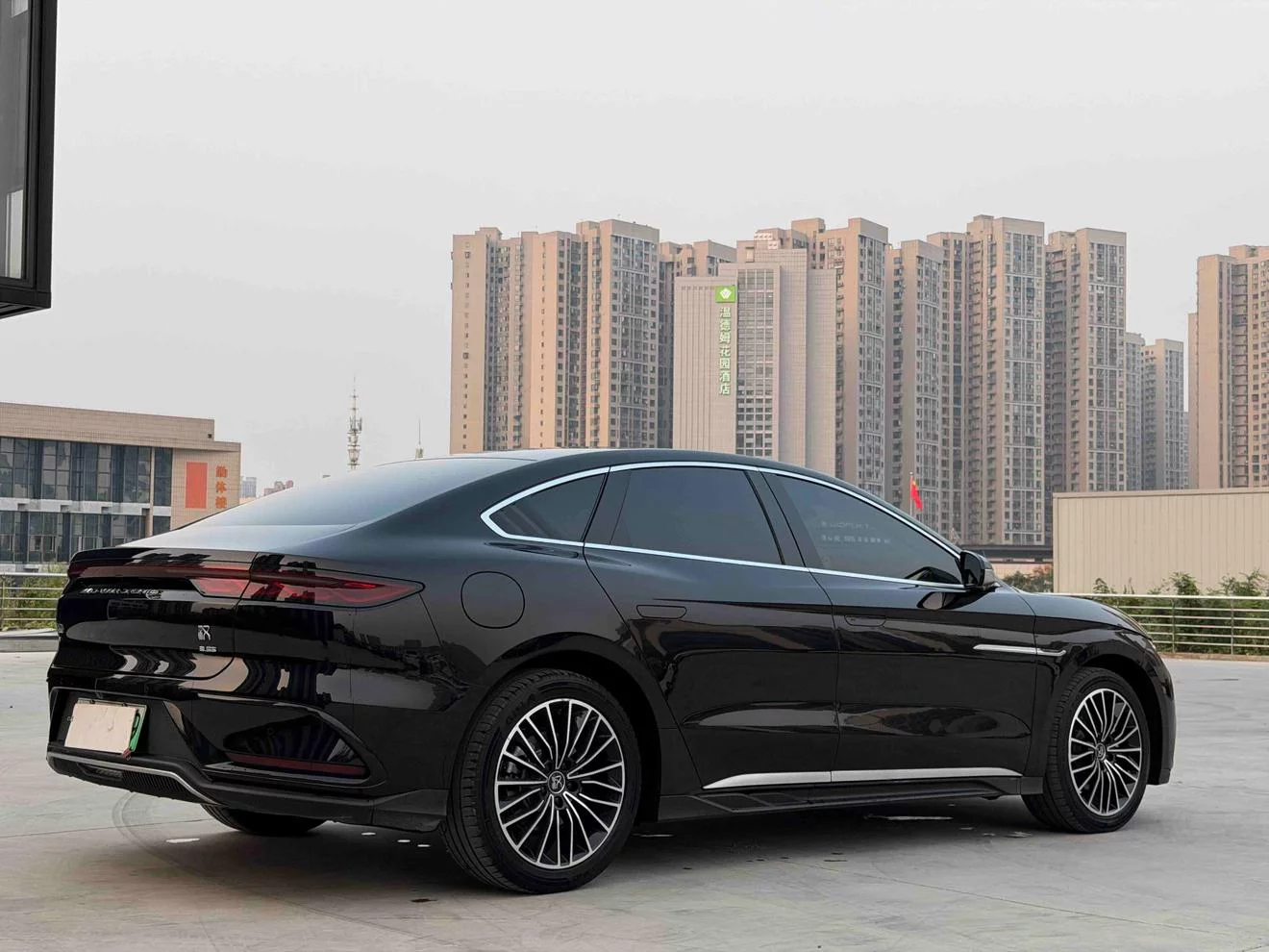 BYD Han EV