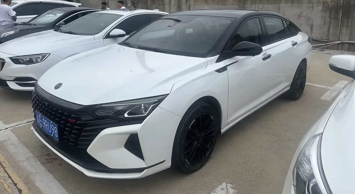 Dongfeng Yixuan MAX
