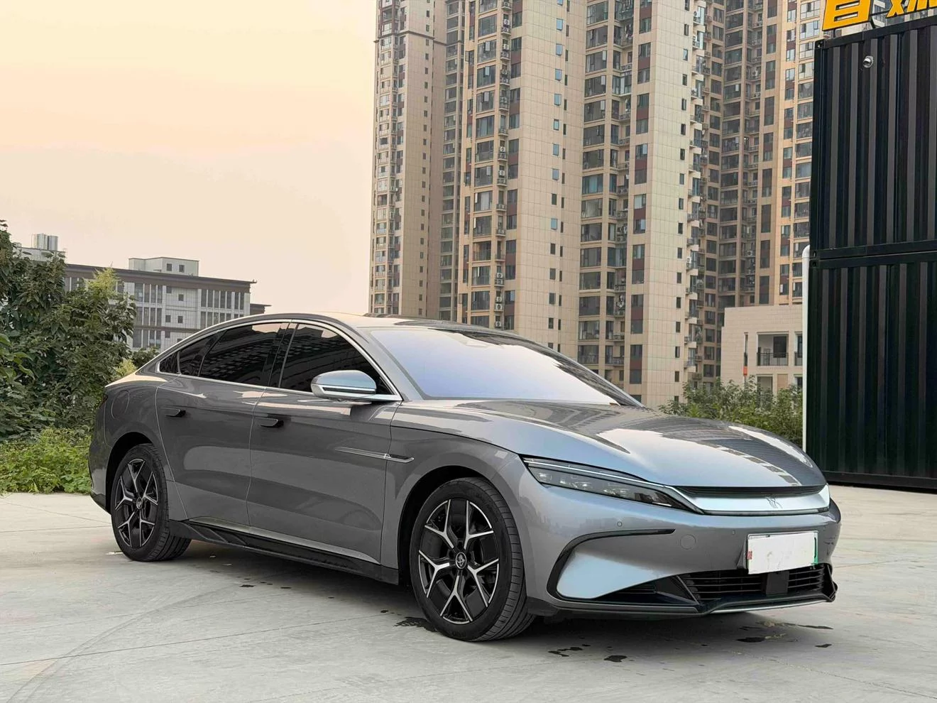 BYD Han EV