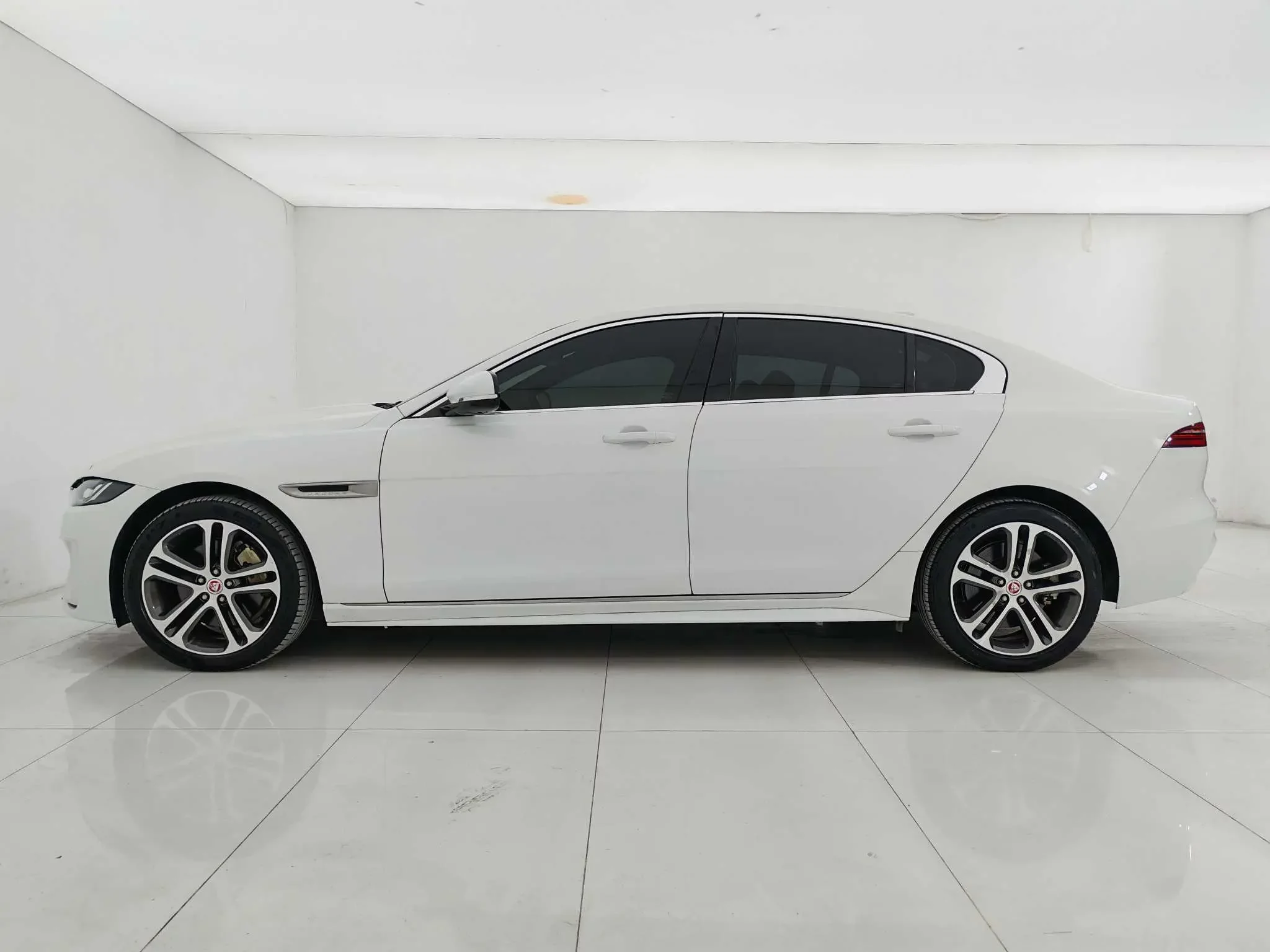 Jaguar XEL