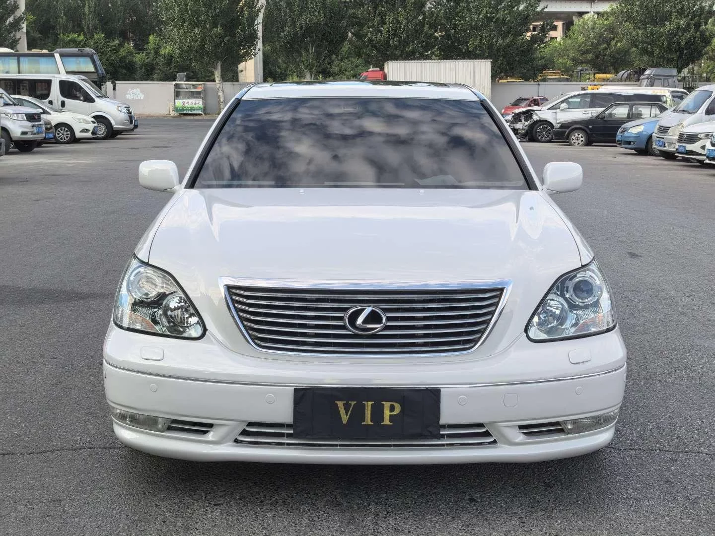 Lexus LS