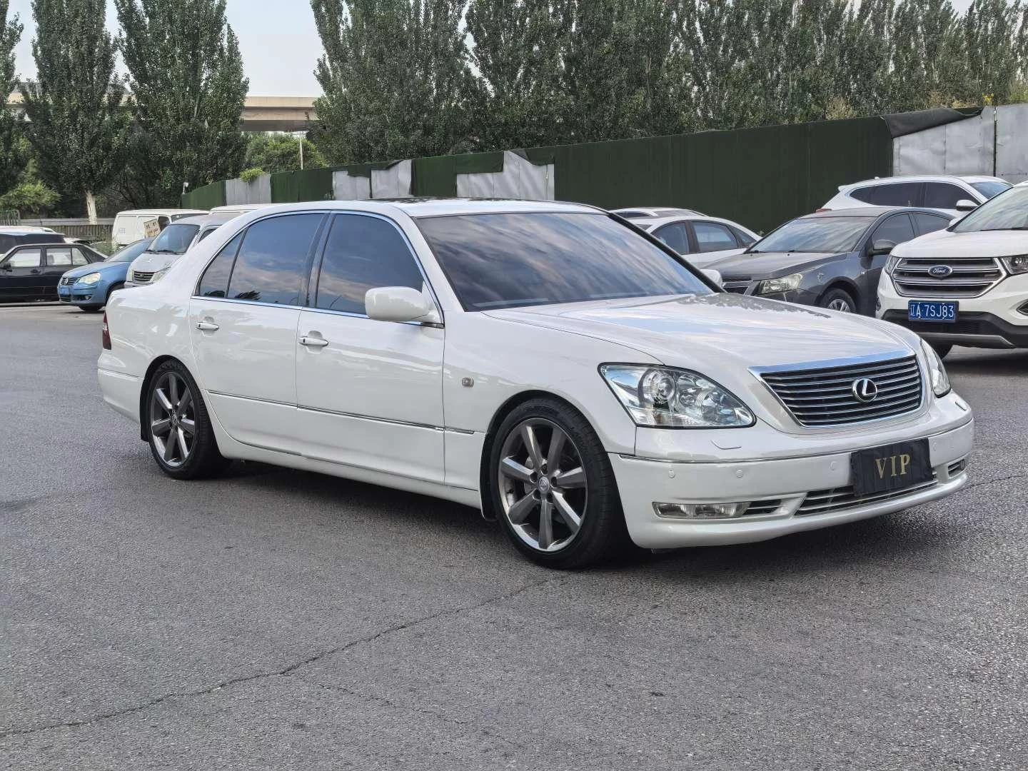 Lexus LS