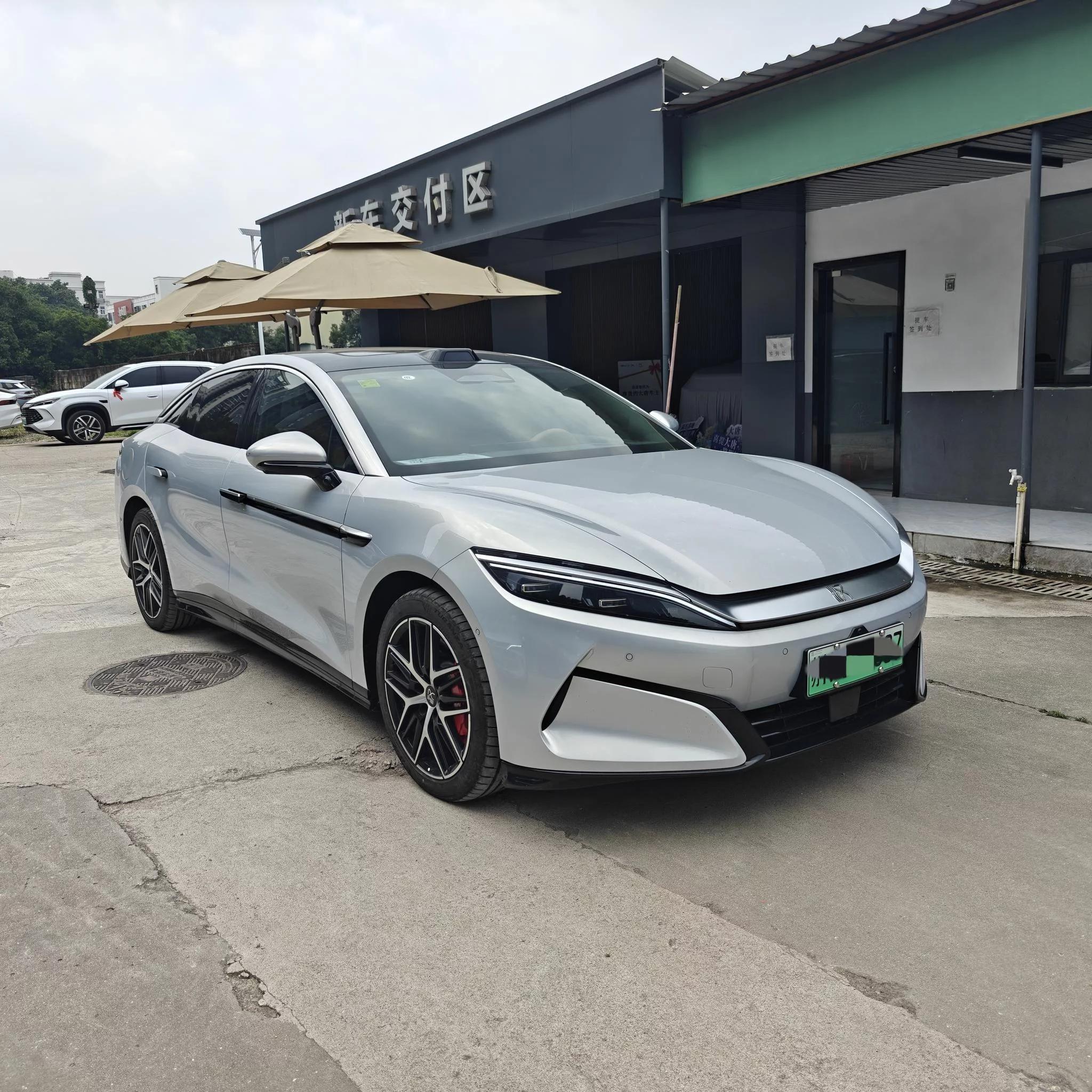 BYD Han L EV