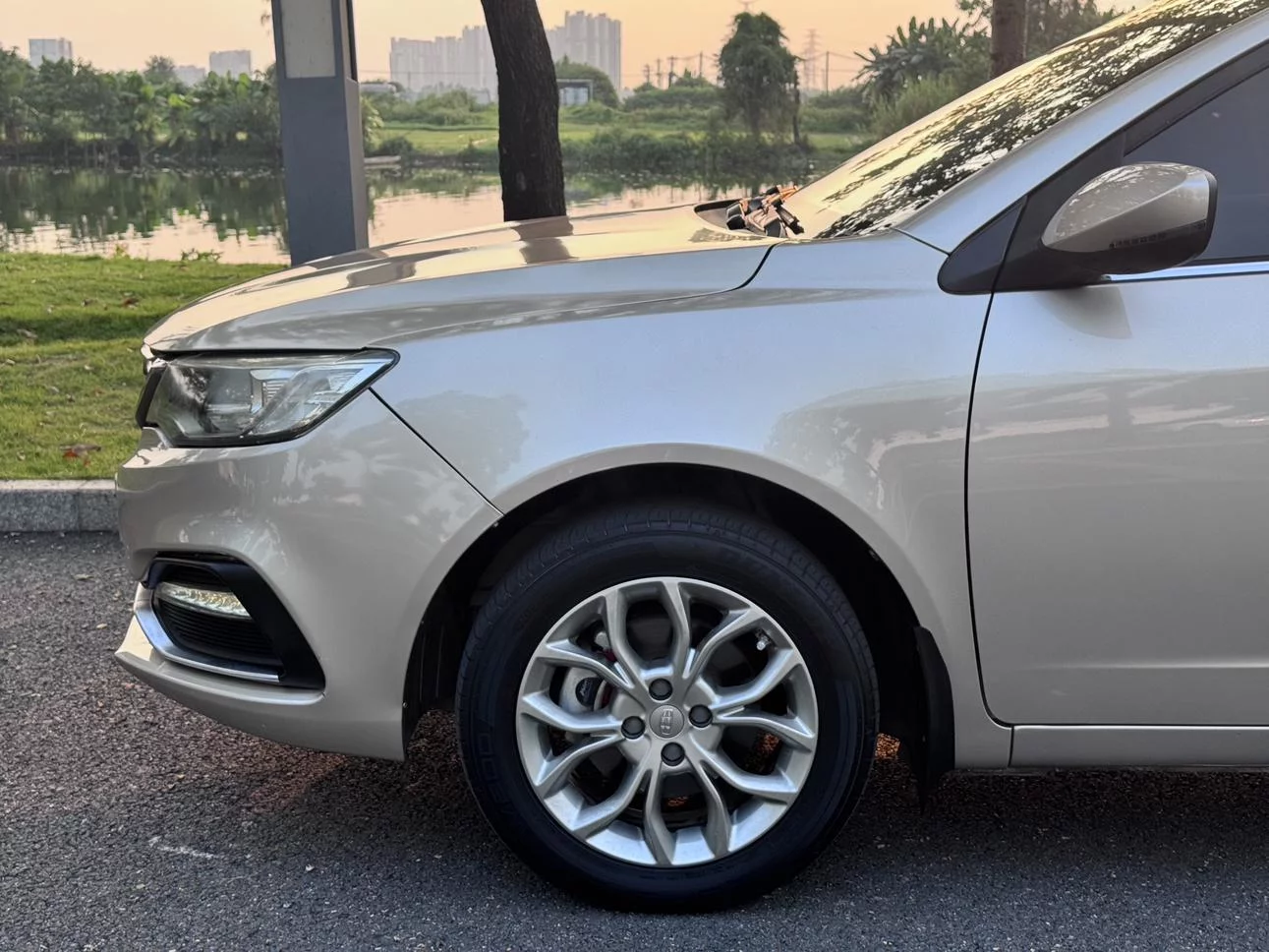 Geely Vision