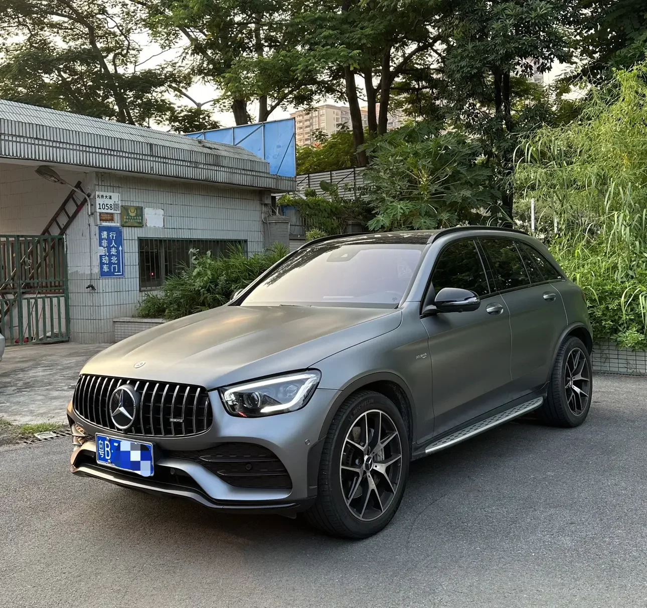 Mercedes-Benz GLC AMG