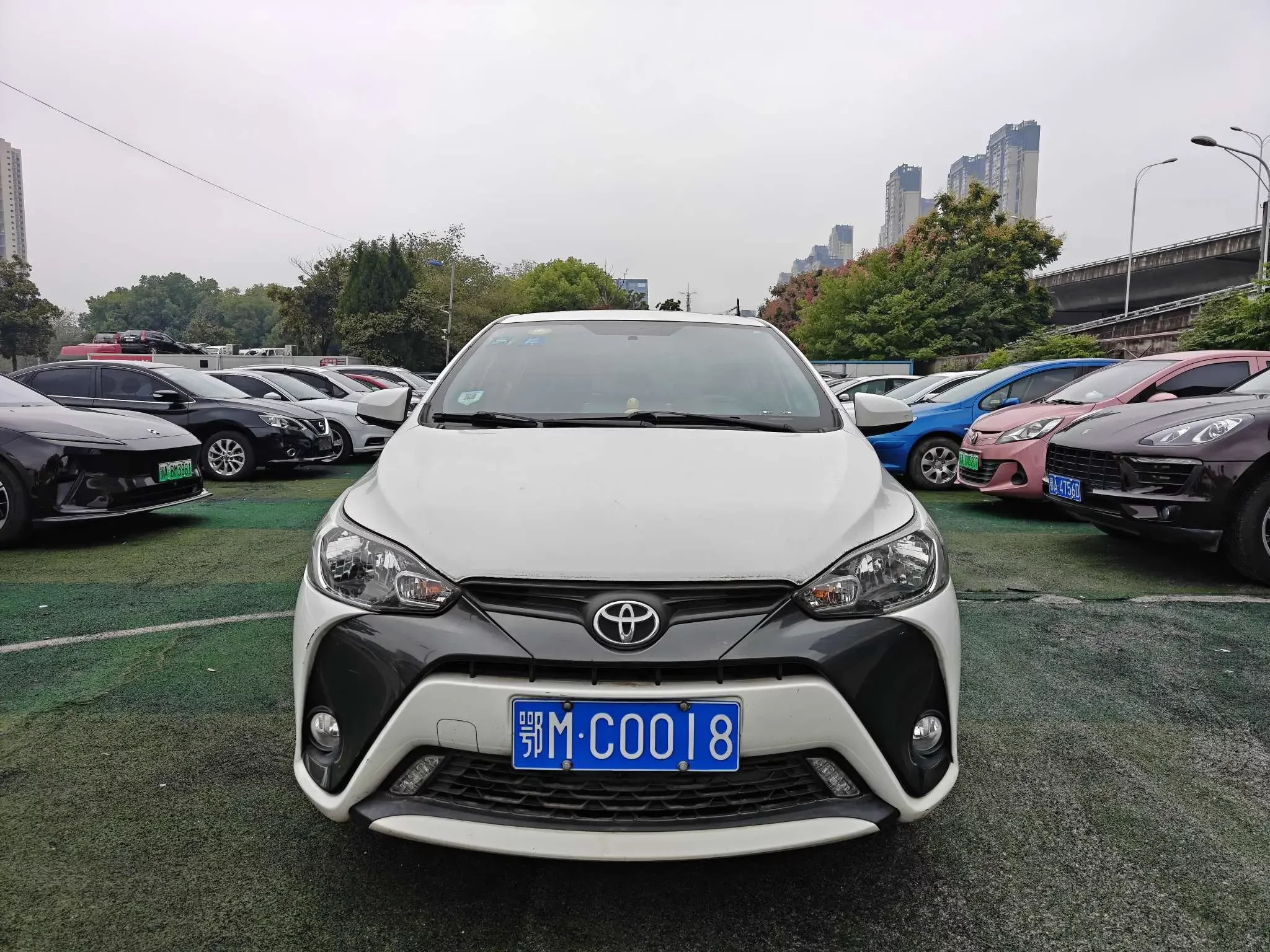 Toyota Yaris L