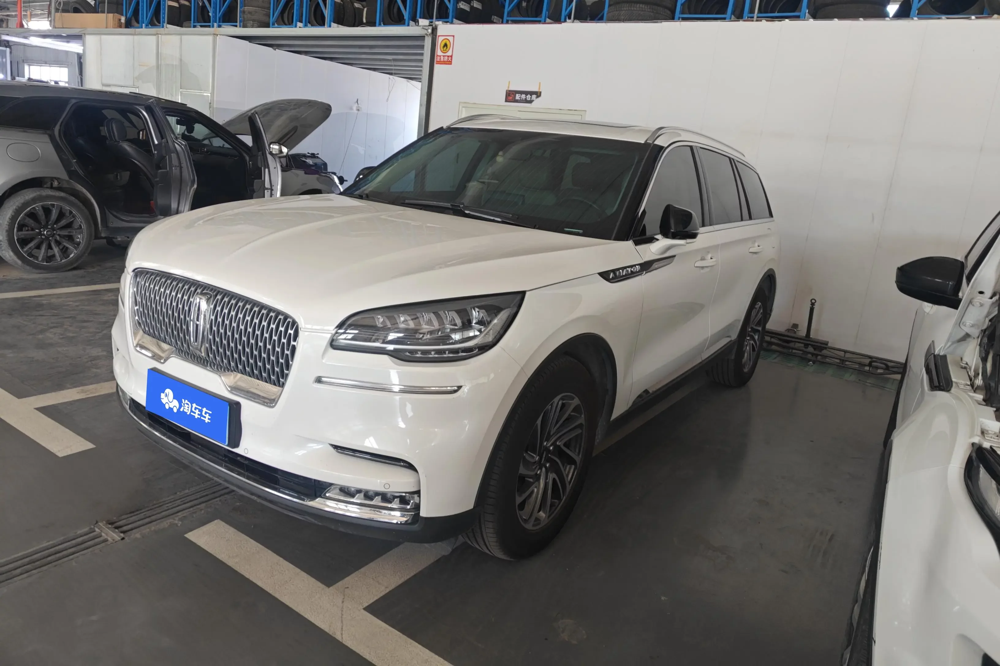 Lincoln Navigator  из Китая
