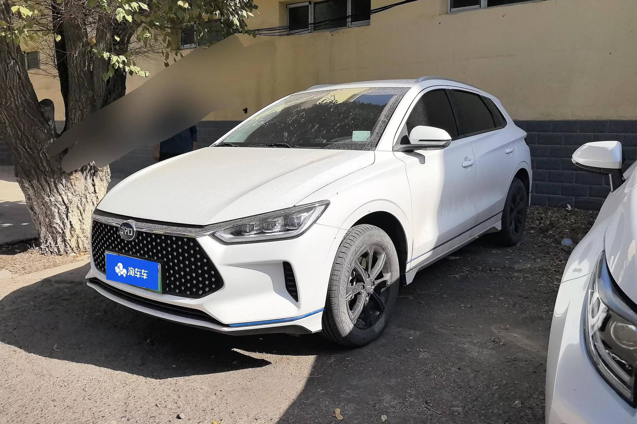 BYD e2