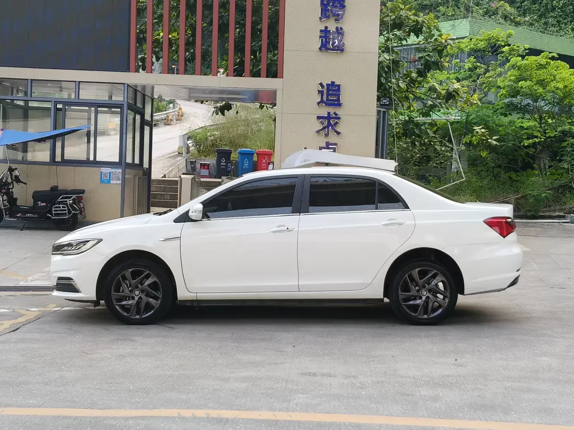 BYD QinEV