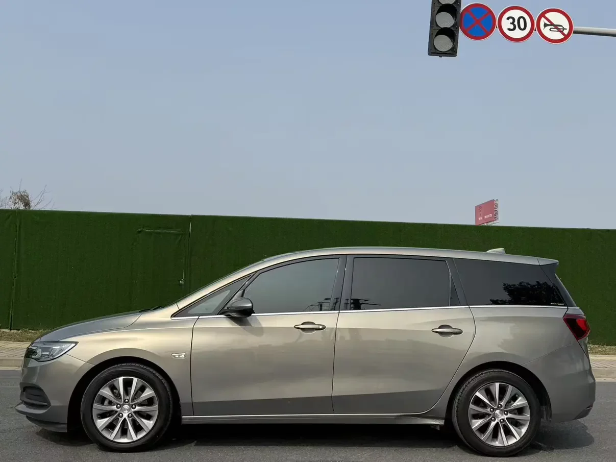Buick GL6