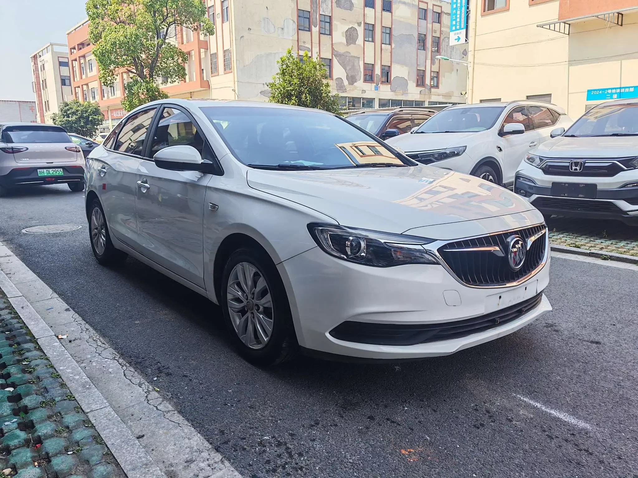Buick Yinglang