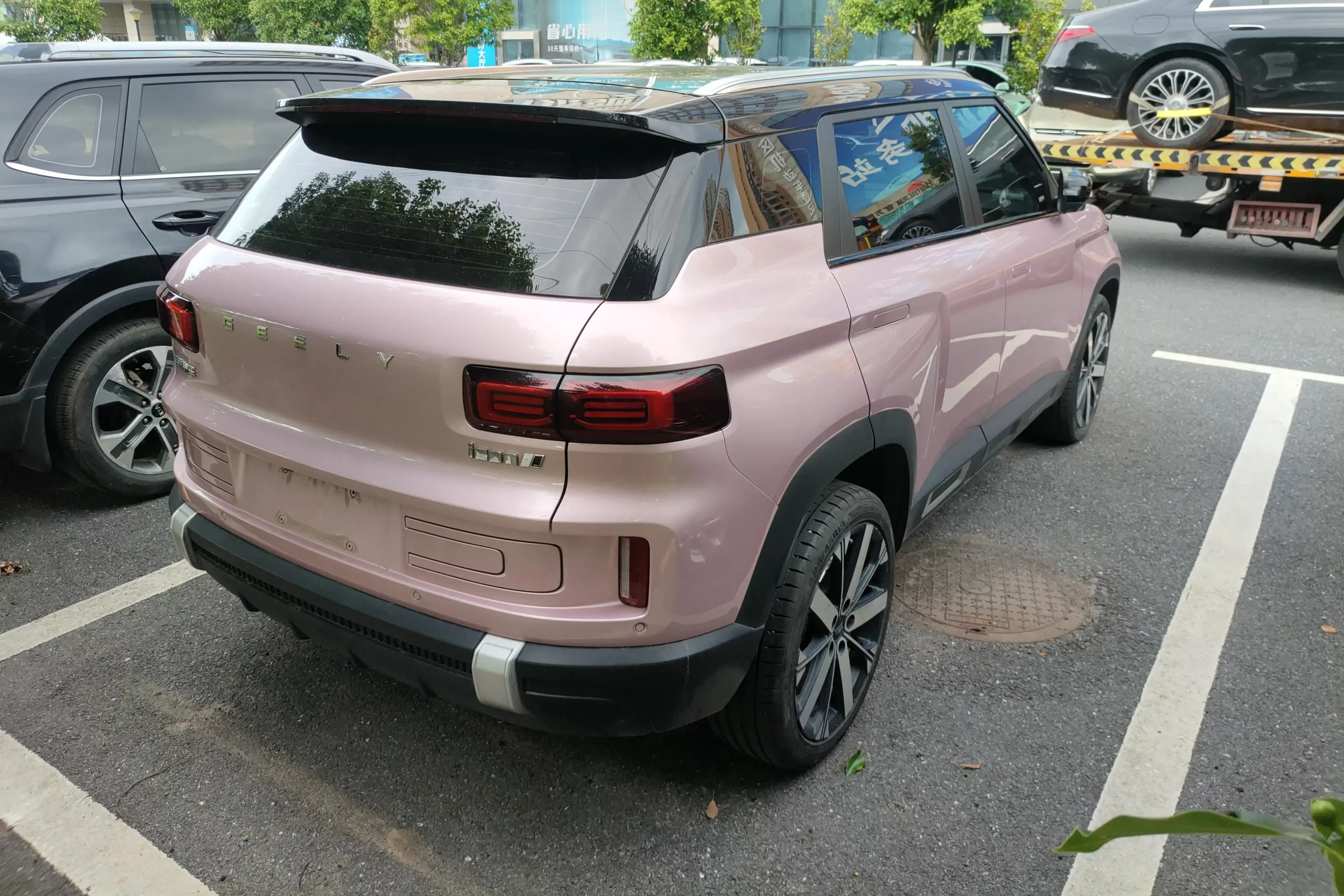 Geely ICON