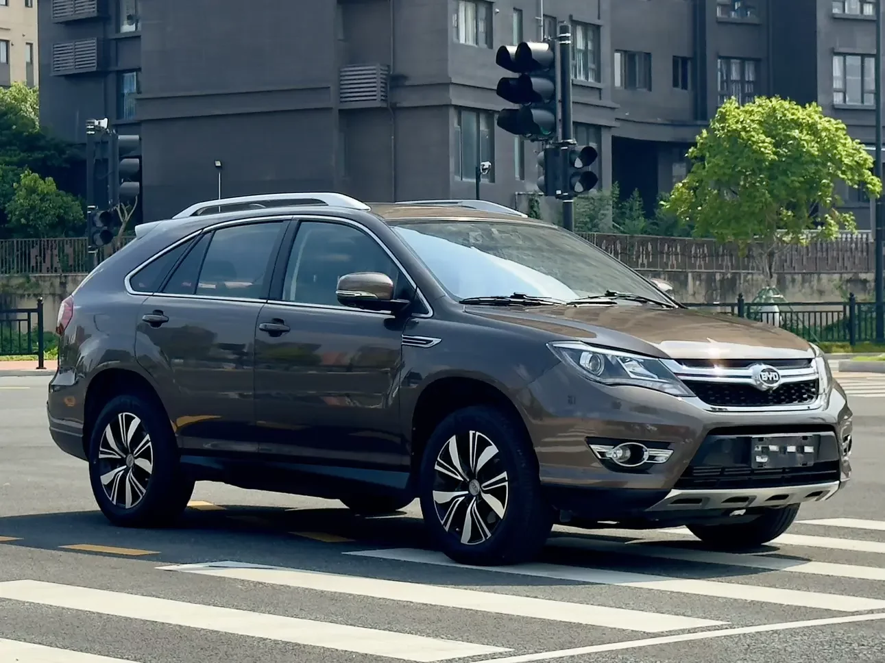 BYD S7