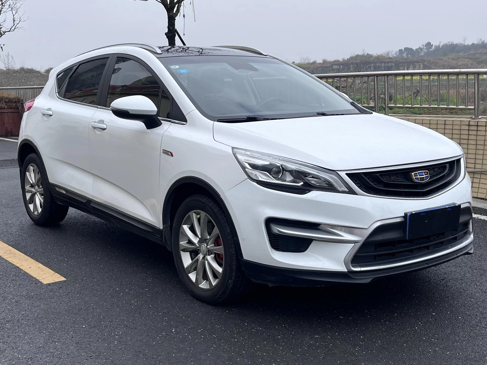 Geely Emgrand GS
