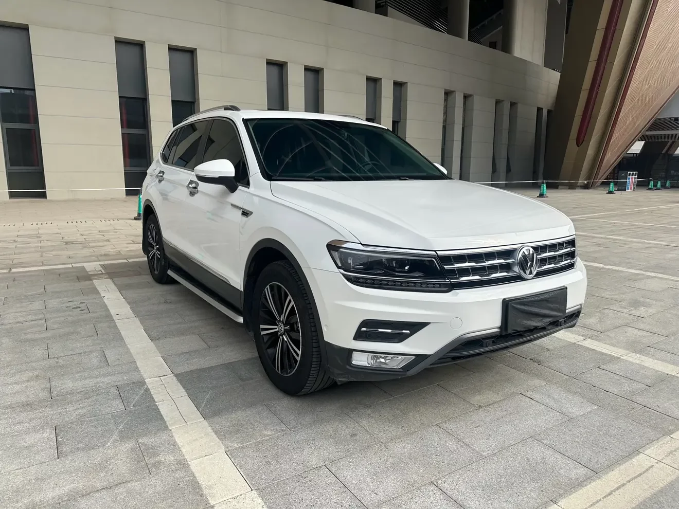 Volkswagen Tiguan L