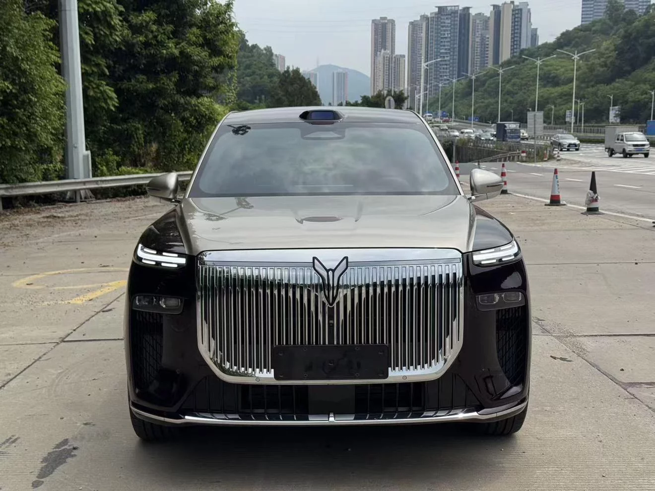 Voyah Tai Shan PHEV