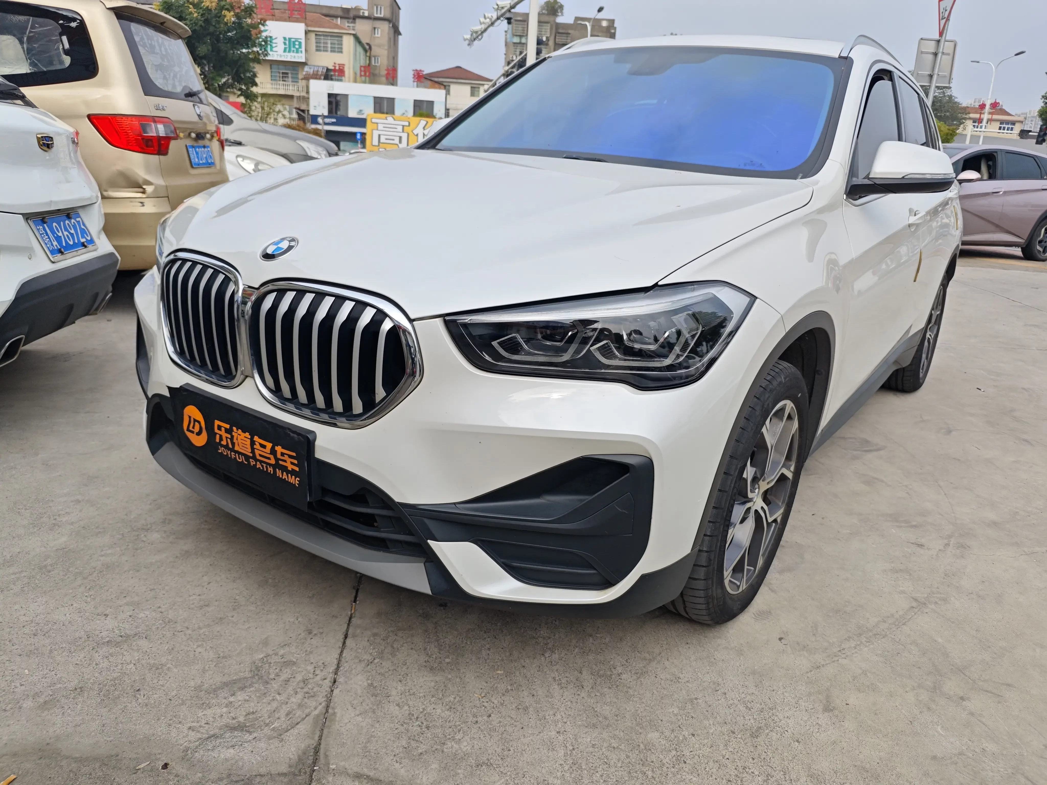 BMW X1