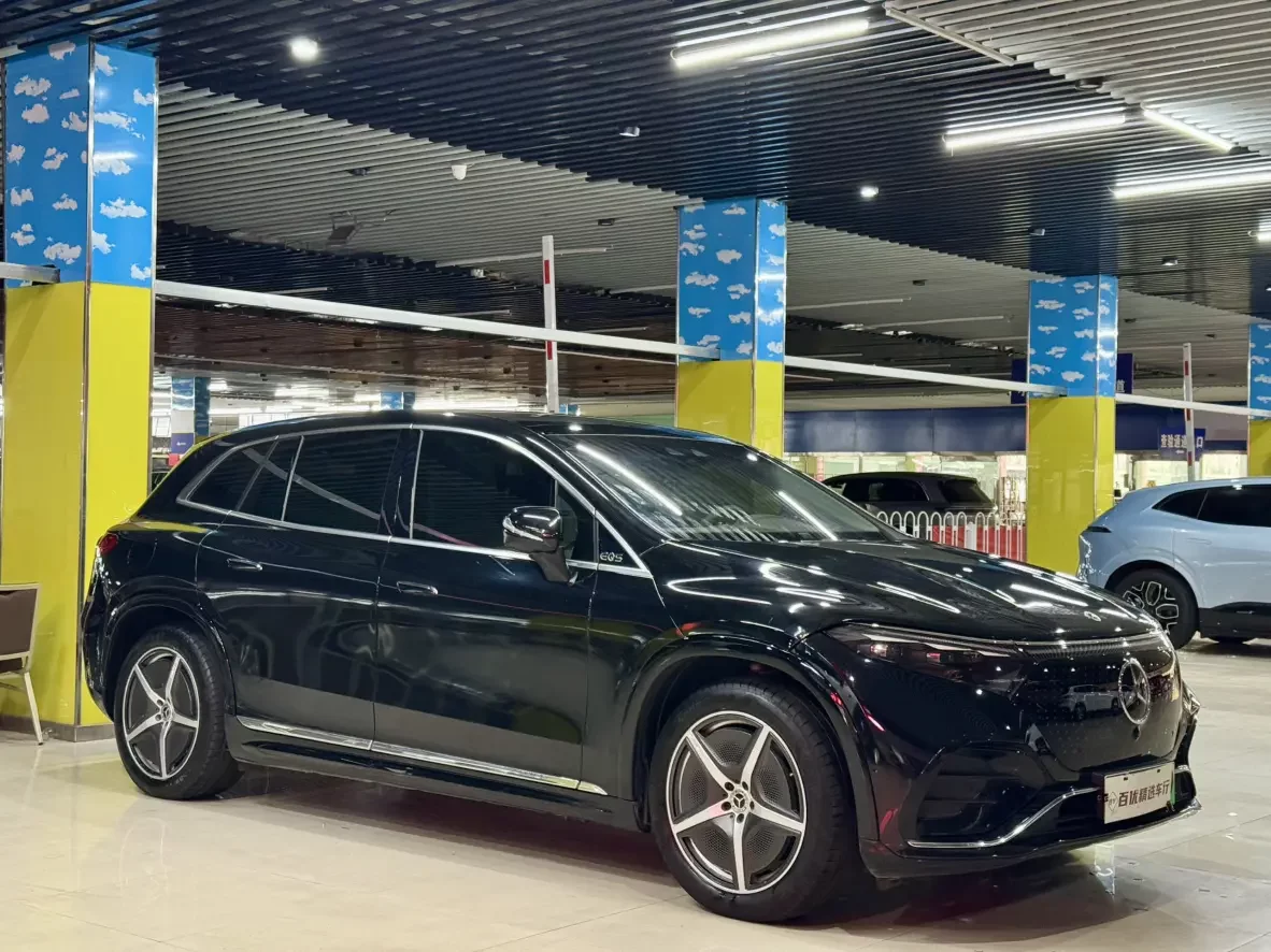 Mercedes-Benz EQS SUV