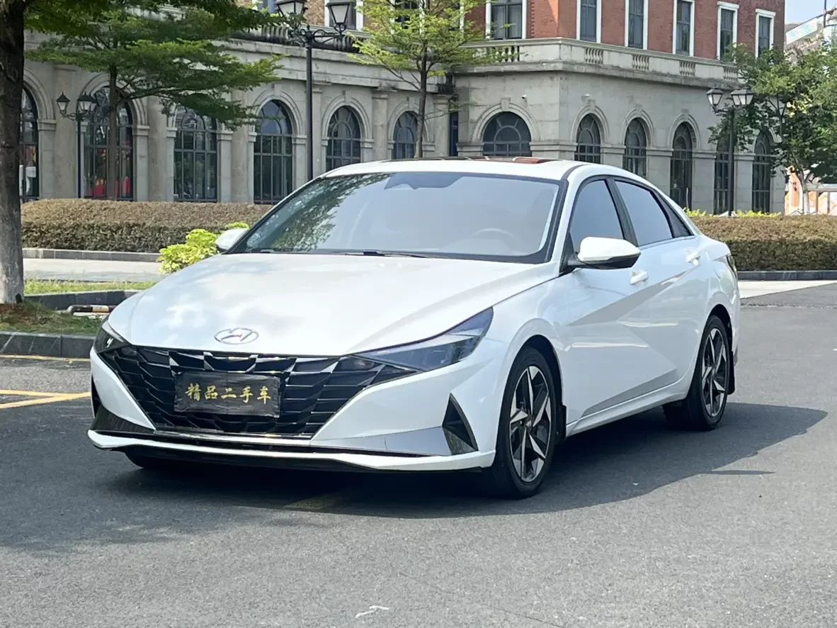 Hyundai Elantra