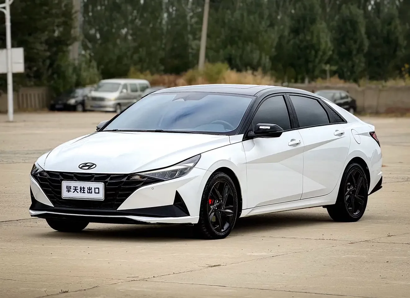 HYUNDAI ELANTRA