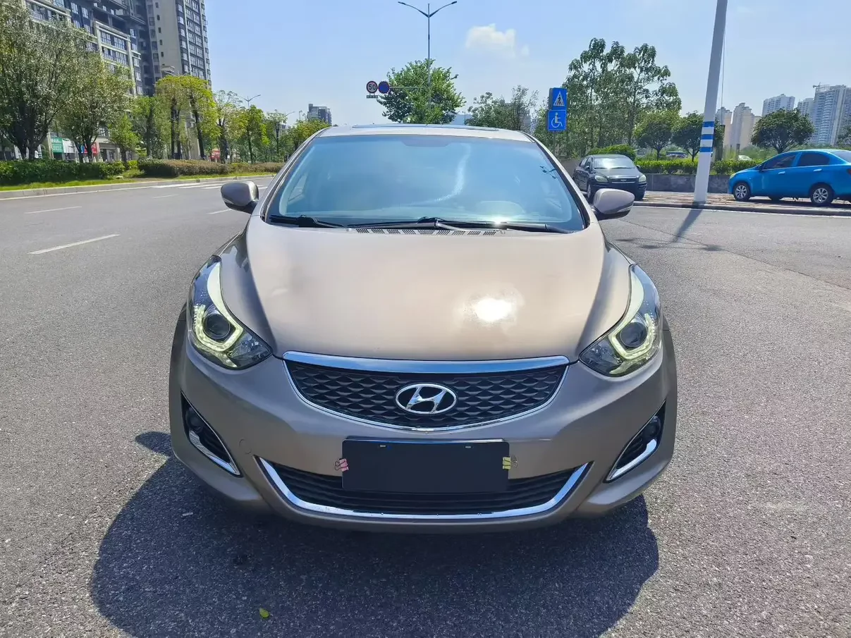 Hyundai Elantra