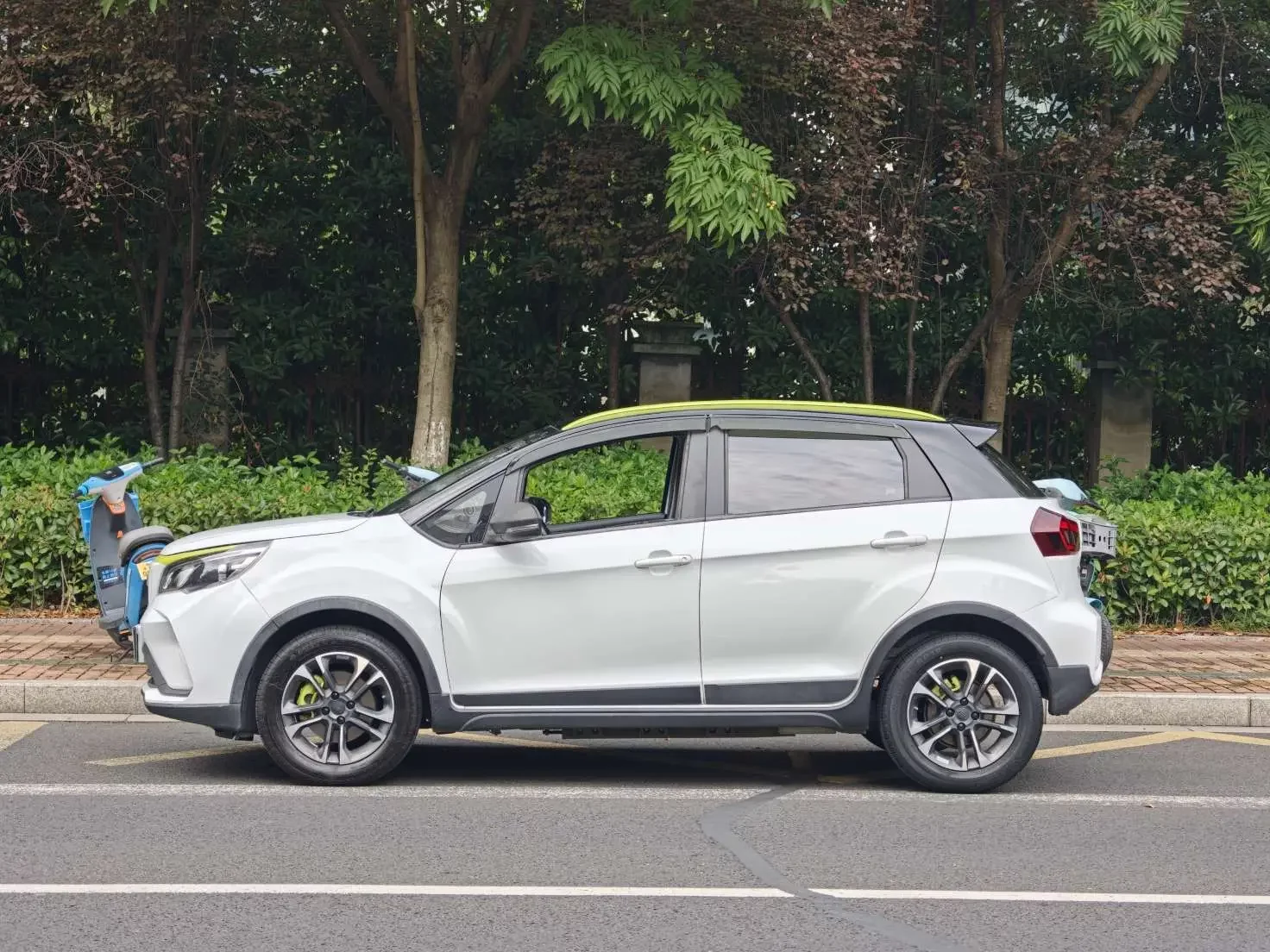 Geely EX3 Kung Fu Cow