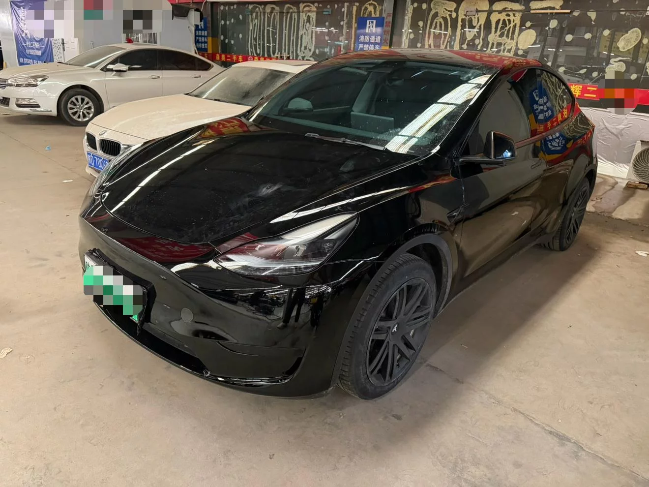 TESLA MODEL Y