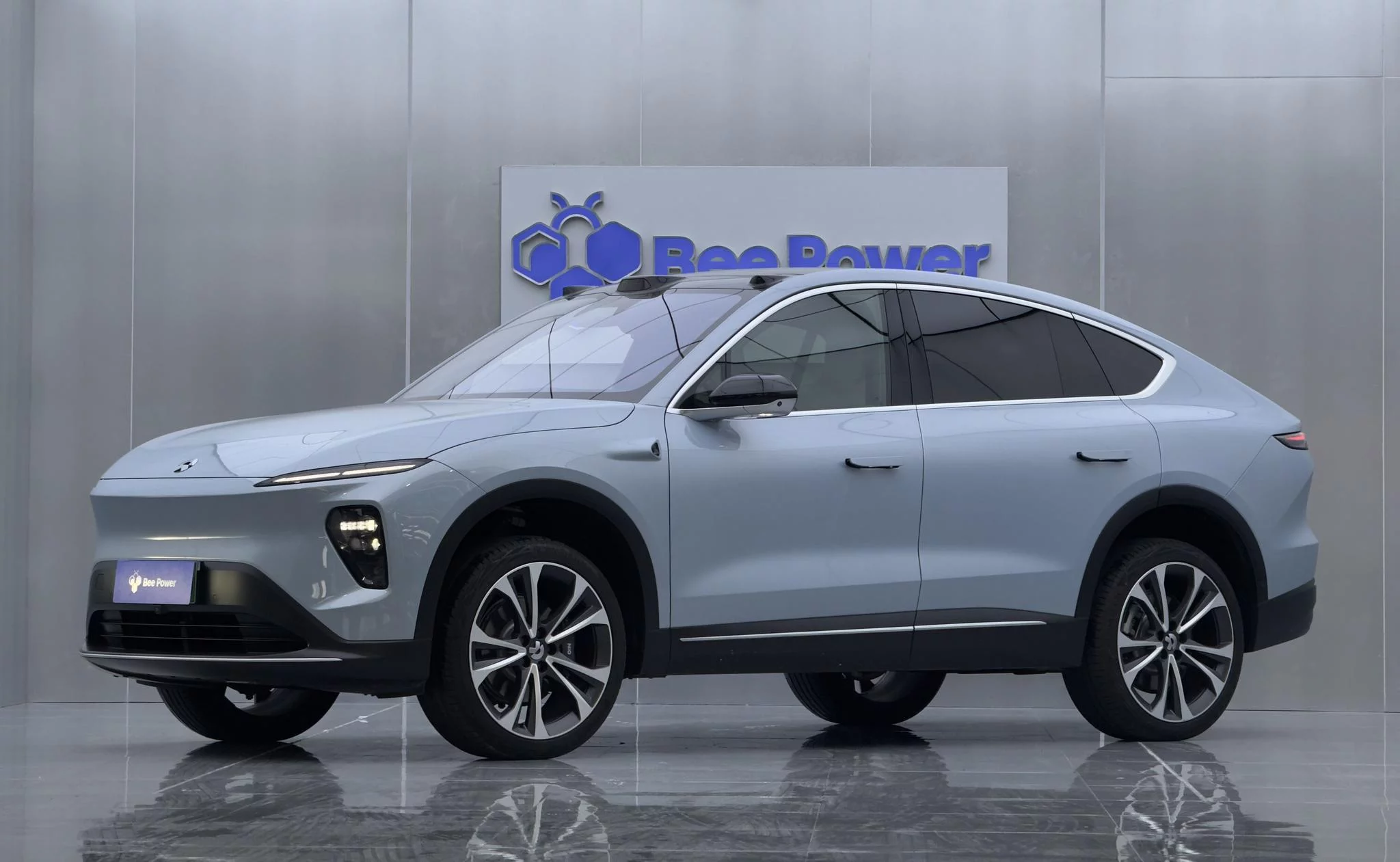 NIO EC7