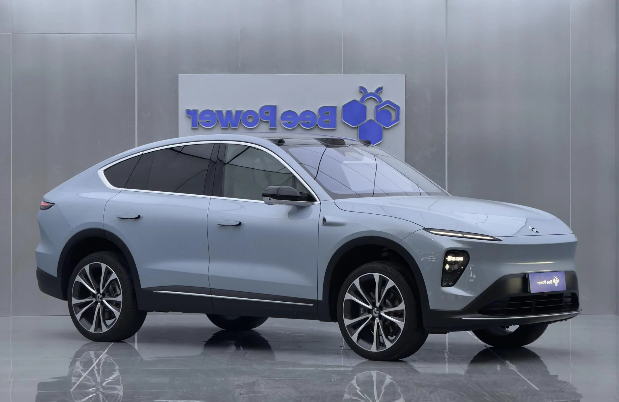 NIO EC7