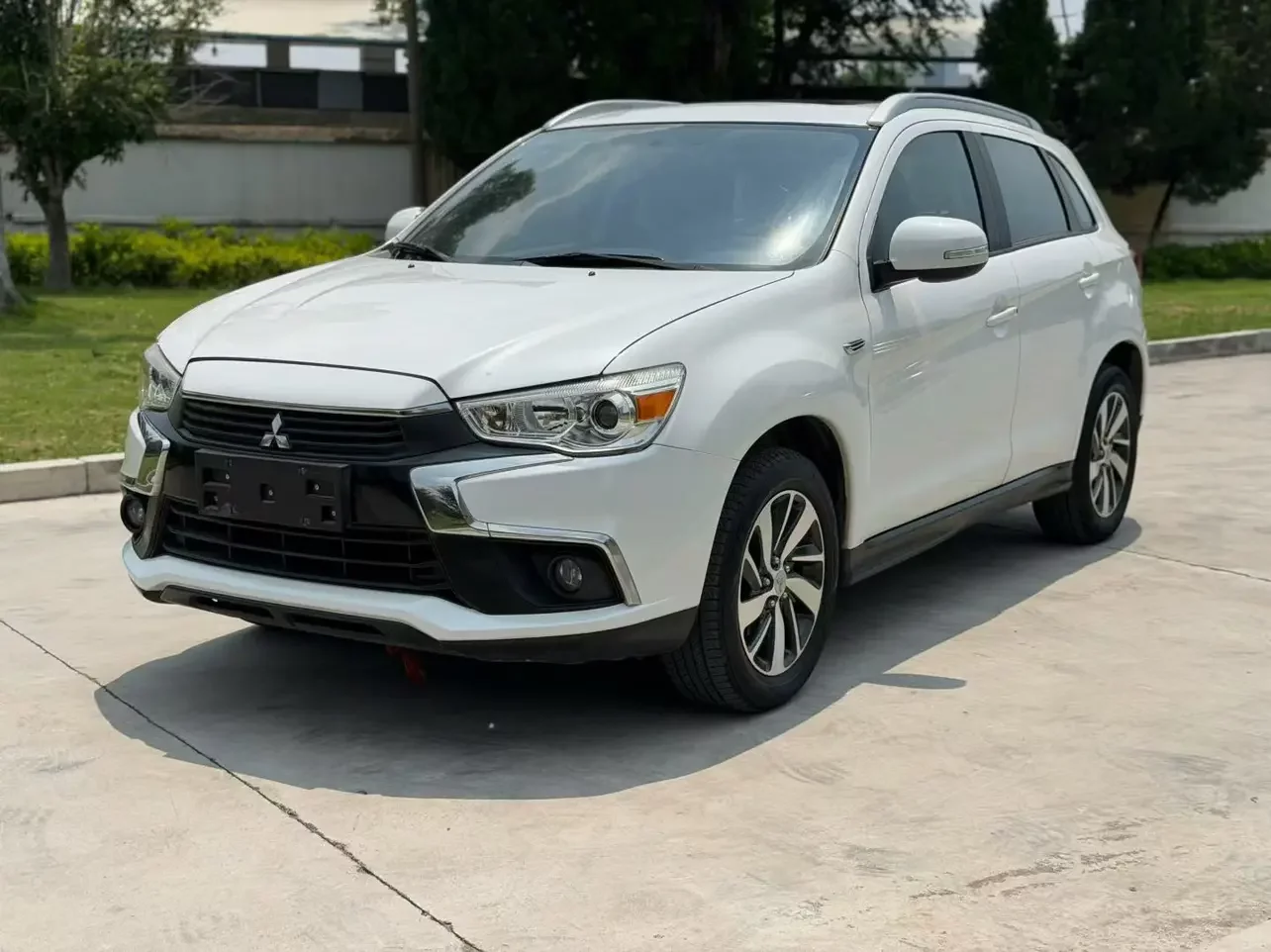 Mitsubishi Jinxuan ASX  из Китая