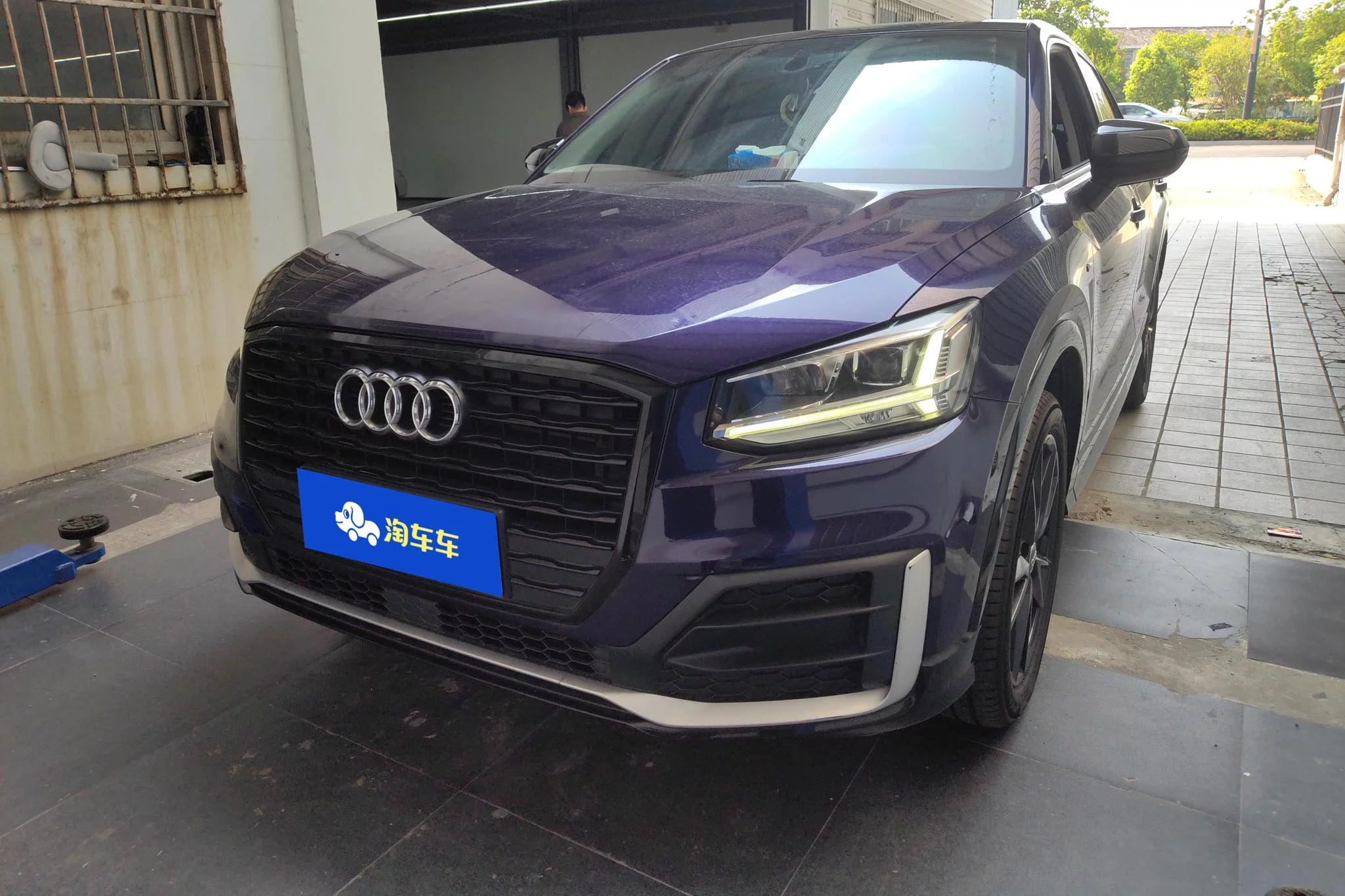Audi Q2L