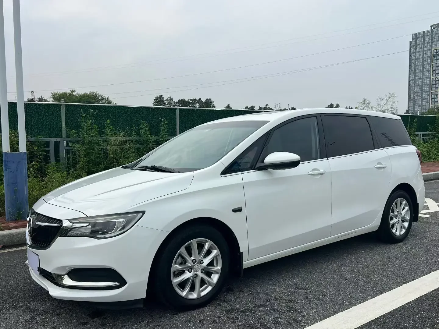 Buick GL6